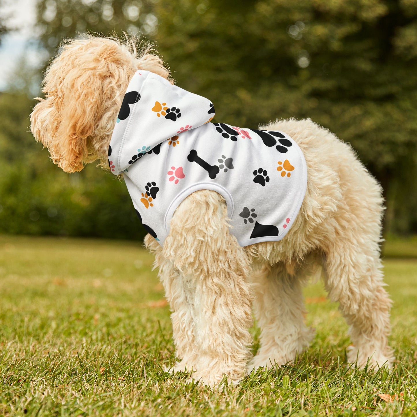 Cozy Pet Hoodie – Stylish Comfort for Your Furry Friend